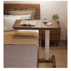 Solid Wood Overbed Bedside Table with Wheels, Adjustable Medical Tilt Top Hospital Bed Table Over The Bed, Rolling Laptop Desk, Mobile Standing Desk f