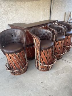 High Bar Equipales 4 barstools and bar