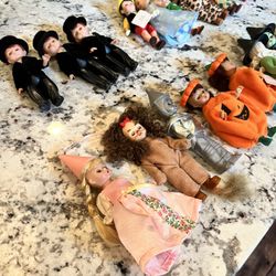 Madame Alexander dolls, collectible assortment lot 38 dolls in all  Wizard of Oz Mickey Mouse etc