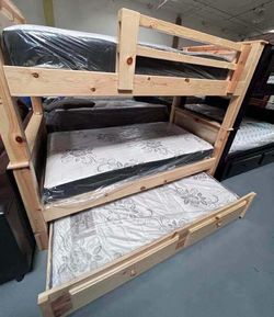 Twin twin twin bunk bed