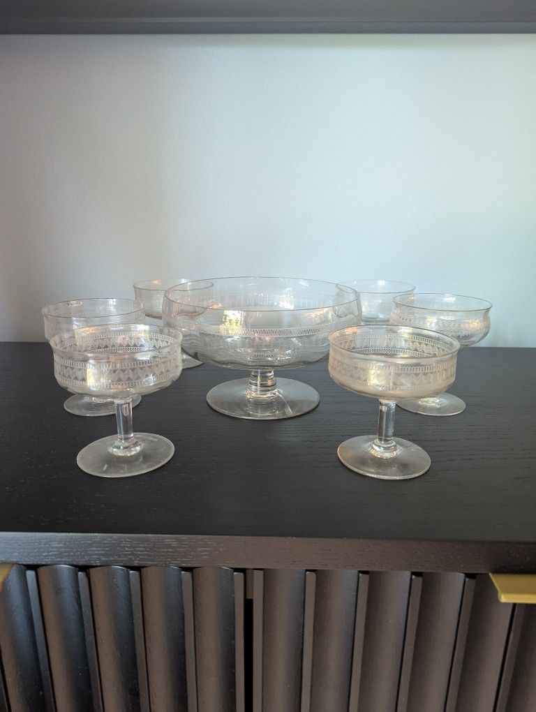 Vintage Bryce Brothers Etched Glass Sherbet Bowl And Six Glasses