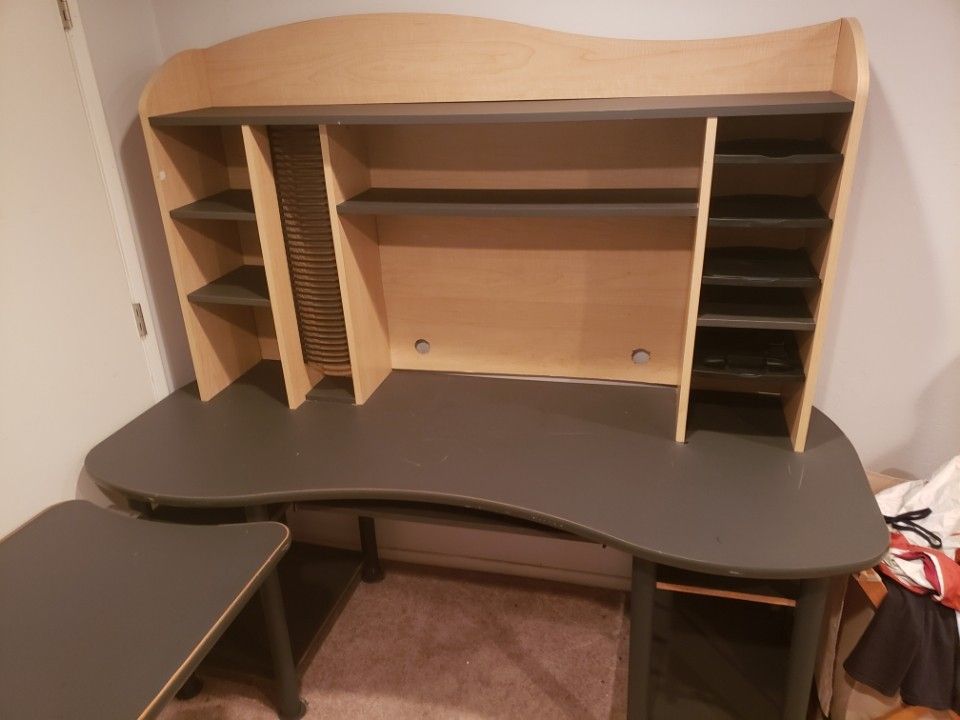 Home Office Workstation Desk w/ Matching Rolling File Cabinet