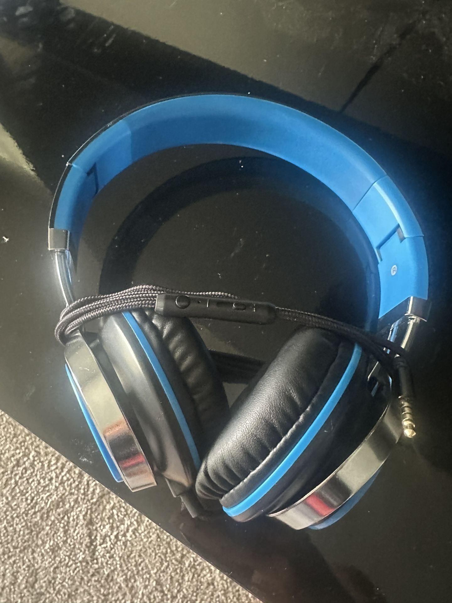 Wired Gaming Headset (Cash Only) Need Gone