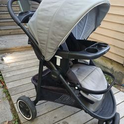 Graco Modes Travel System with stroller and infant car seat combo.