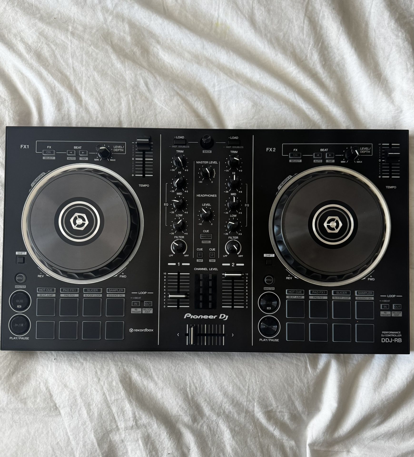 Pioneer DDJ-RB Performance DJ Controller Rekordbox 2-Channnel Black