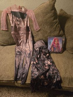 Disney Descendants 3 Girl's Audrey Costume and Wig Size 10/12