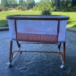 Bassinet / Crib - New