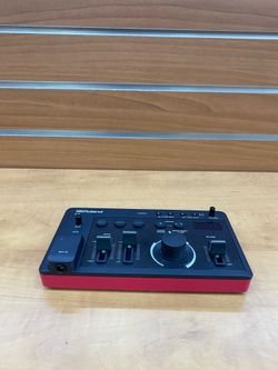 Roland AIRA Compact E-4 Voice Tweaker, a portable vocal effector and looper.