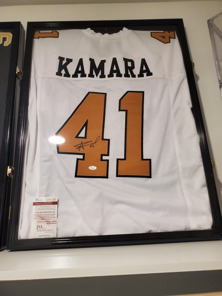 Autographed Saints Memorabilia