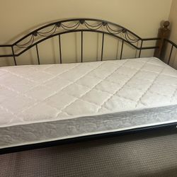 Twin Day bed And Mattress