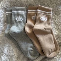 ALO Yoga Unisex Throwback Socks 2 Pack Brand New