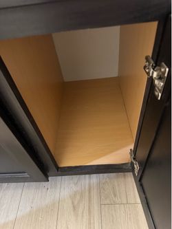 Laminat restroom vanities