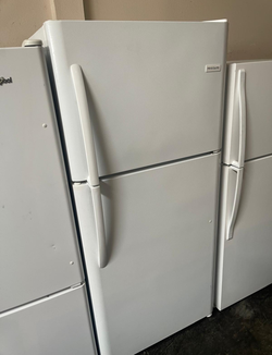 Frigidaire Top Freezer Fridge – White, clean and ready