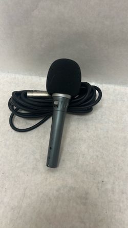 Sure, beta 878 microphone with cord