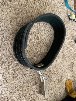 Heavy leather weight lifting belt