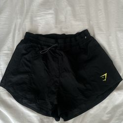 GYMSHARK shorts Small 