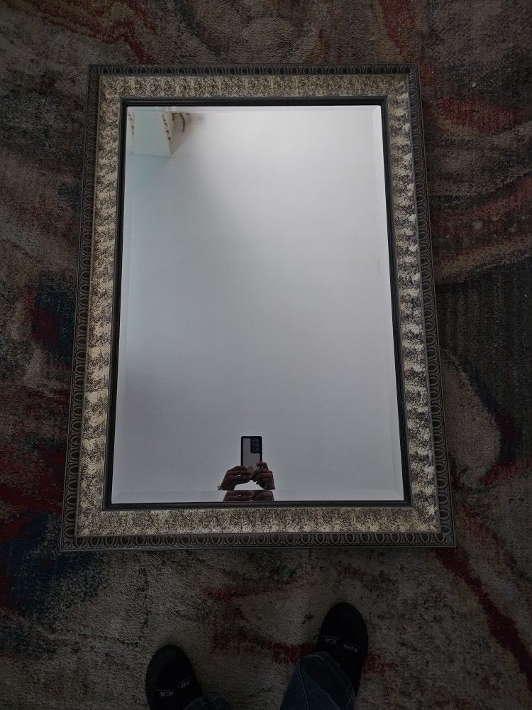 Wall mirror decoration.