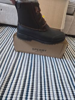 Bnew"Bootz w/da Furr"...Sperry bootz 7.5