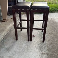 2 Bar Stools/Chairs