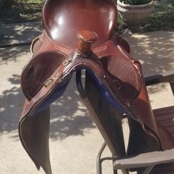 Horse saddle Leather Good Condition 