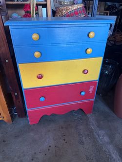 Mueble dresser for kids