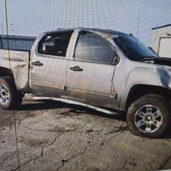 FOR PARTS A 2007 CHEVY SILVERADO 6.0 ENGINE 4X4 4L70 TRANS