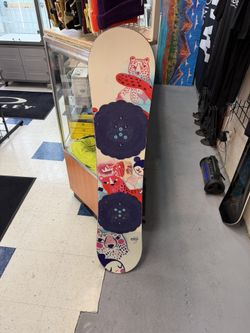 Burton chicklet  125 Snowboard Certified With Warranty Located At Sin City Snowboards