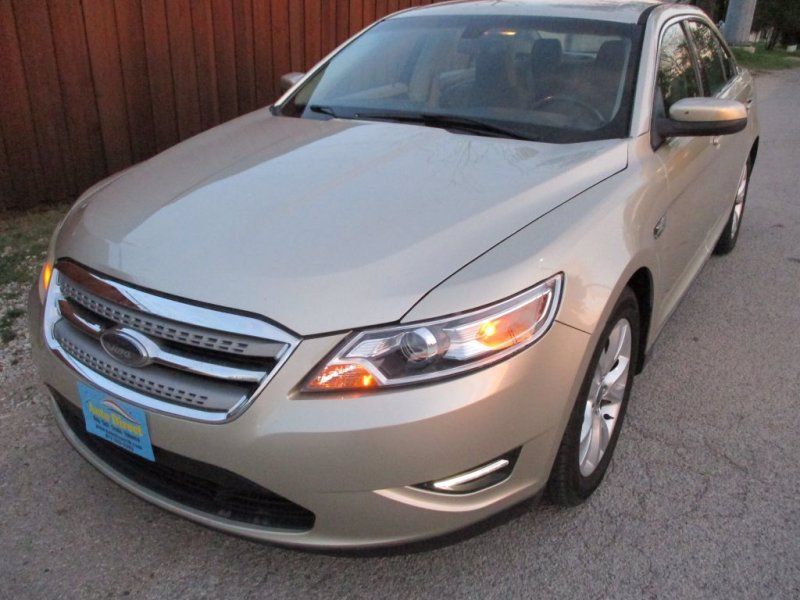 2010 Ford Taurus