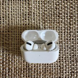 AirPods Pro (1st Generation) 