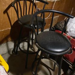 2 Stools 