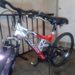 Beautiful Mongoose XR 75 Mountain Bike 