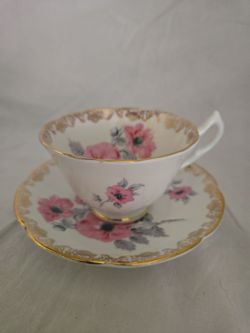 Vintage Collingwoods Bone China Teacup & Saucer - Made in England