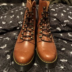 Brown Boots 