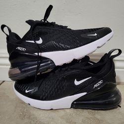 Nike shoes Women's