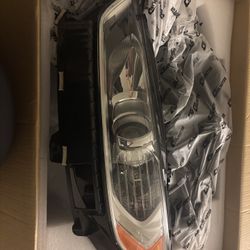 OEM HEADLIGHT ASSEMBLY 