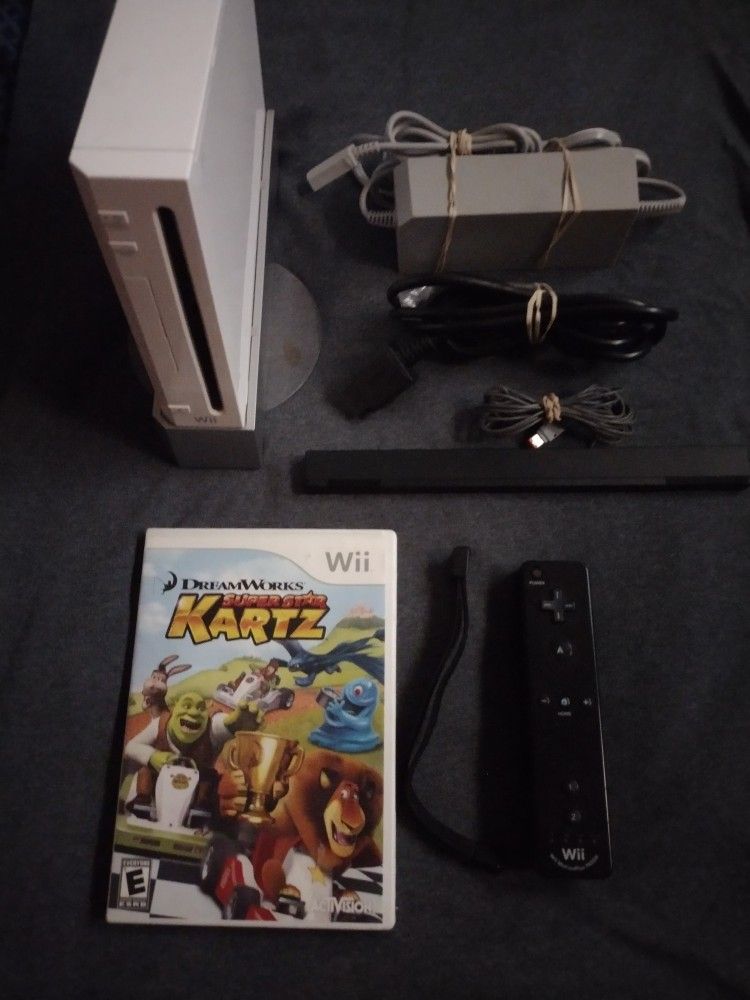 Nintendo Wii Set On Good Shape All Works Good No Offers No Trades 75th Ave Indian School $60 Cash Serious Buyers Only Please
