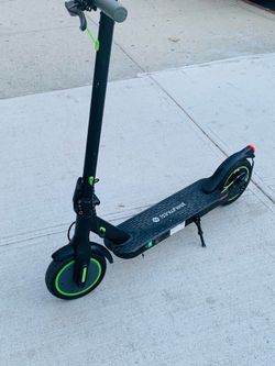 Isinwheel scooter brand new used for 2 times only run super fast big battery run 30MPH comes with original charger
