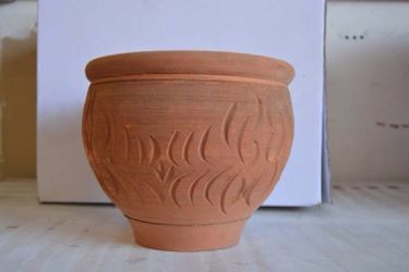 10 in Round Terra Cotta Pot / Planter, Italian