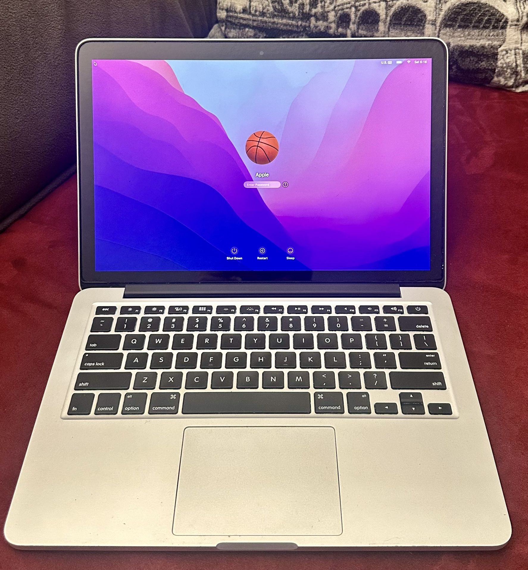 Apple macbook pro 13” 2015