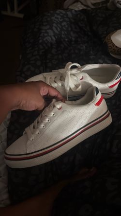 Tommy Hilfiger shoe