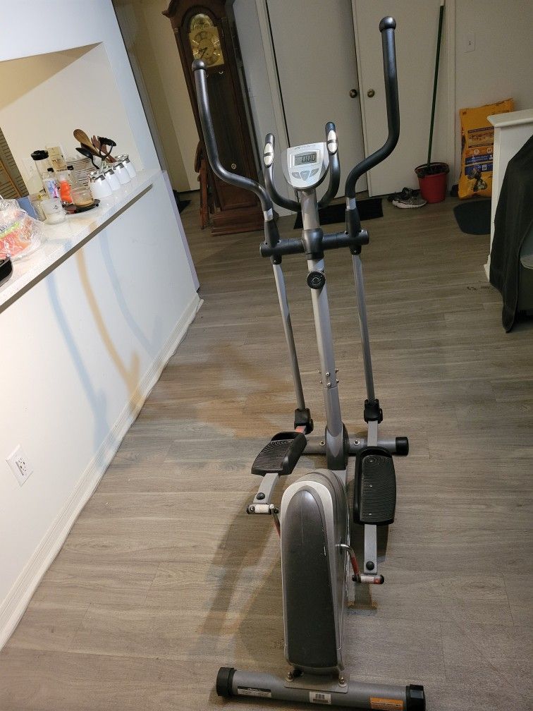Exerpeutic Elliptical Exercise Machine