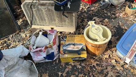 1 Electric Skillet 30 Dollars 2 Icecream Makers 30 Each 