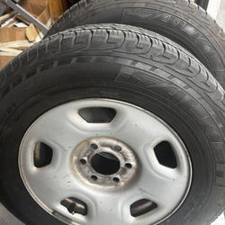 (2) Falken 235/70 17