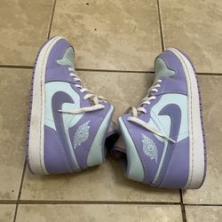 Nike Air Jordan 1 Mid Purple Pulse - Size 11