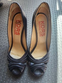 Michael Kors Black Leather Pump Heels Shoe Size 6.5
