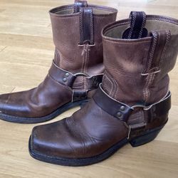 Frye Women’s Short Engineer Harness Boots Size 7.5 M Square Toe