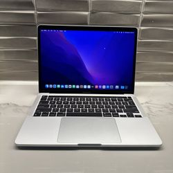 13” Macbook Pro M1 Chip 8GB Ram 512SSD! Covered By AppleCare+.
