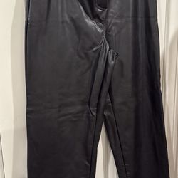Women’s XL Faux Leather Pants 