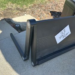 Laptop desk