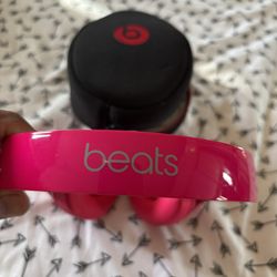 🎧 Solo 2  Wired Magenta Color Beautiful New Conditions 